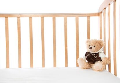 baby-bed-with-teddy-bear-for-child